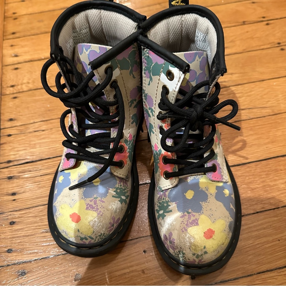 dr Marten Kids' 1460 Floral Combat Boot